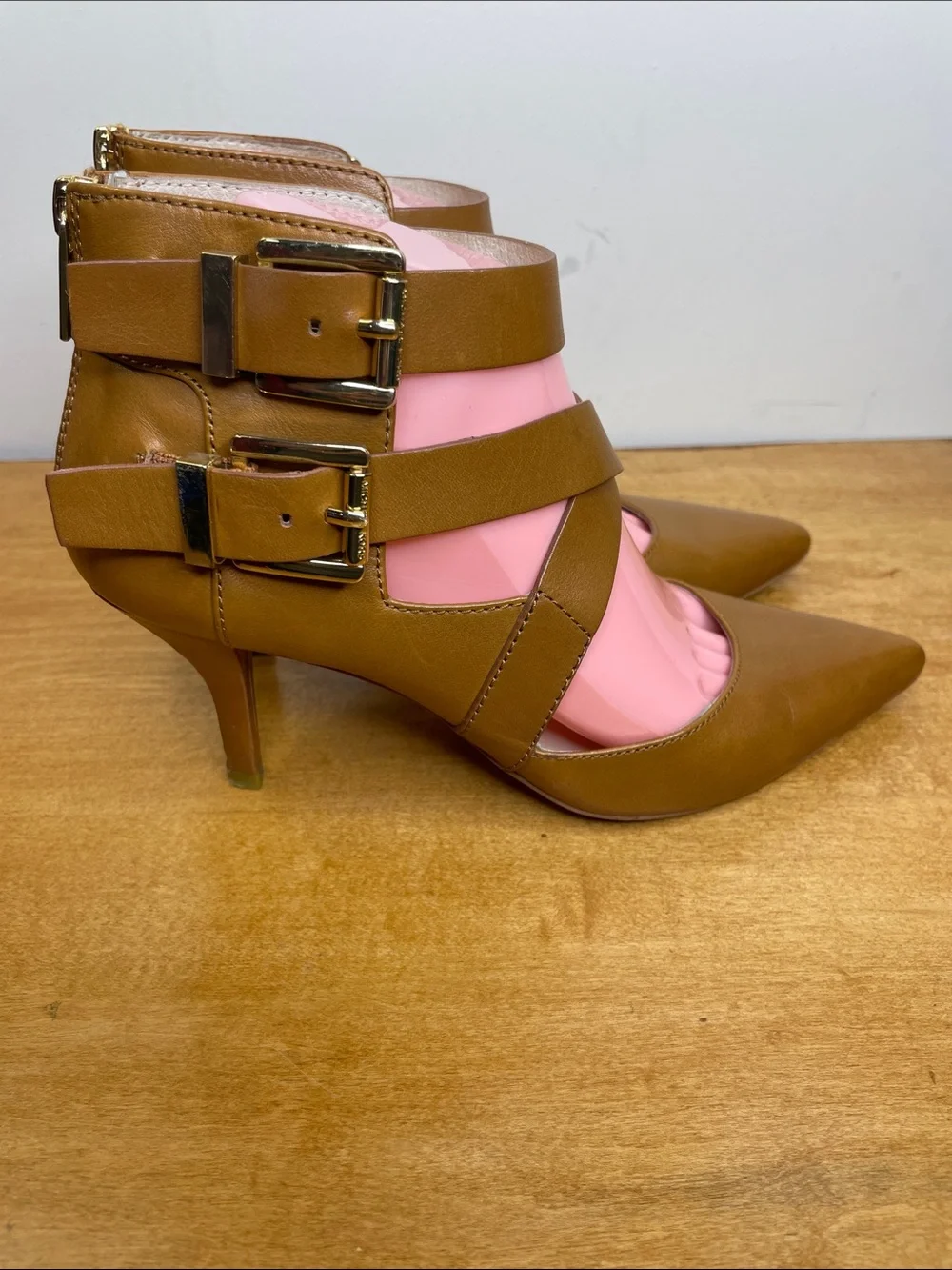 MICHAEL Michael Kors Tan Pointed-Toe Double Buckle Strap Heels. Size 7
